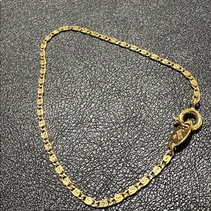 Trifari Dainty Mariner Link Gold Tone Chain Bracelet